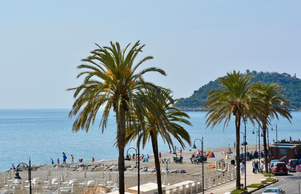 Hotel Solemare Albenga Esterno foto
